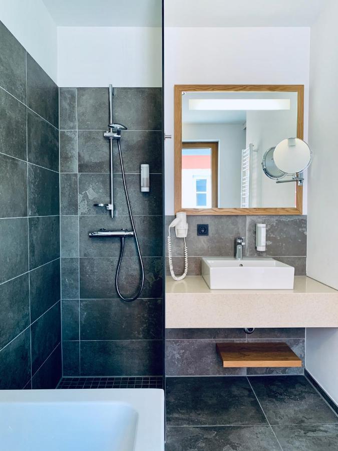 Stadthotel Kachelofen Крумбах Екстер'єр фото