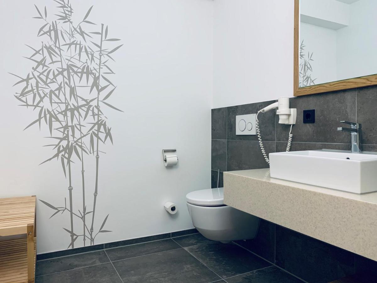 Stadthotel Kachelofen Крумбах Екстер'єр фото