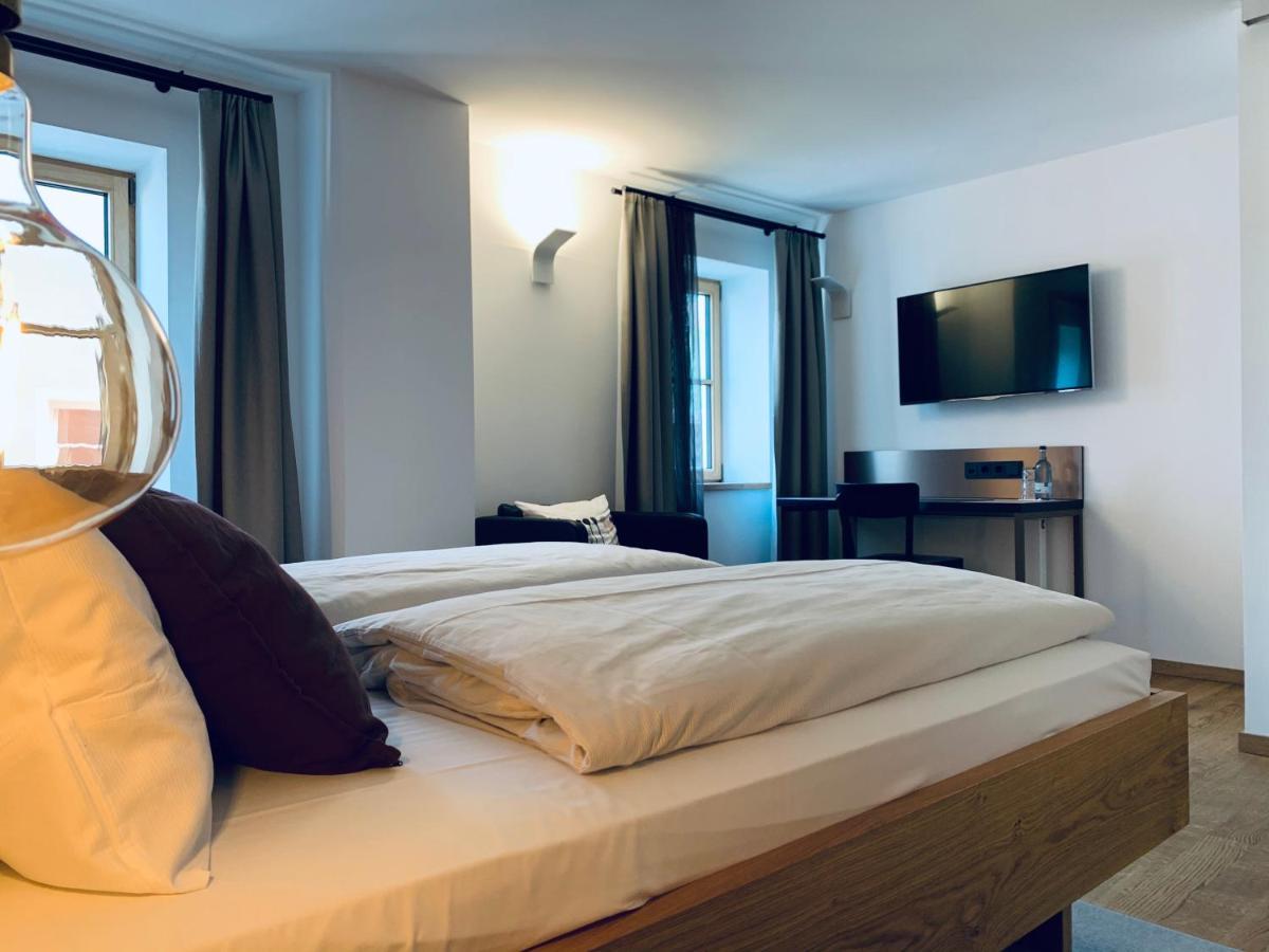 Stadthotel Kachelofen Крумбах Екстер'єр фото